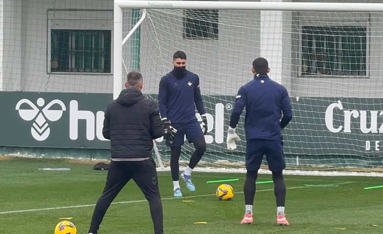 Pablo García apunta a la convocatoria del Betis; Rui Silva entrena Pablo García apunta a la convocatoria del Betis; Rui Silva entrena