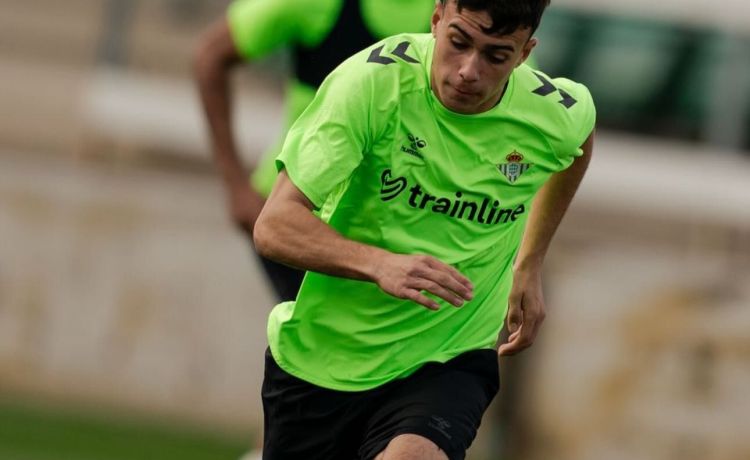 Adrián Martín, otra salida en la cantera del Betis de un gran talento Adrián Martín, otra salida en la cantera del Betis de un gran talento