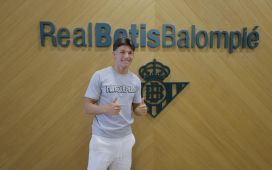 El Betis hace oficial el fichaje de Fran García El Betis hace oficial el fichaje de Fran García