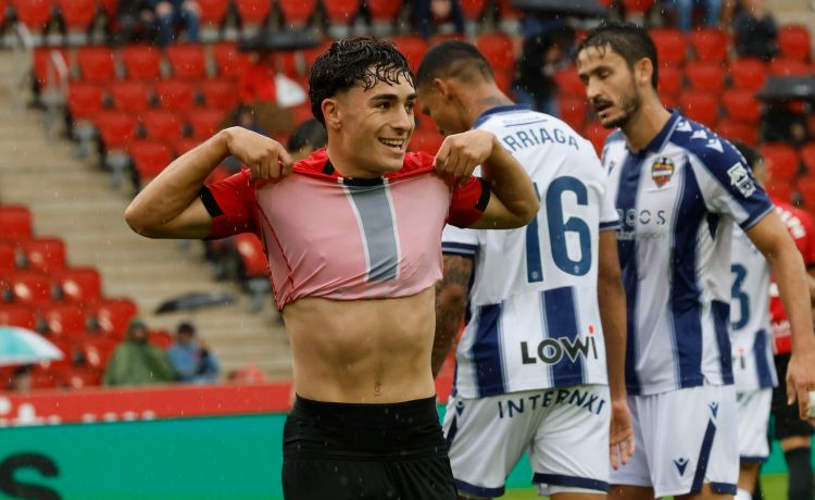 Jan Virgili, la joya del Mallorca que amenaza al Betis en La Cartuja Jan Virgili, la joya del Mallorca que amenaza al Betis en La Cartuja