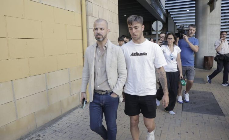 Betis: Más vías abiertas en llegadas y salidas Betis: Más vías abiertas en llegadas y salidas