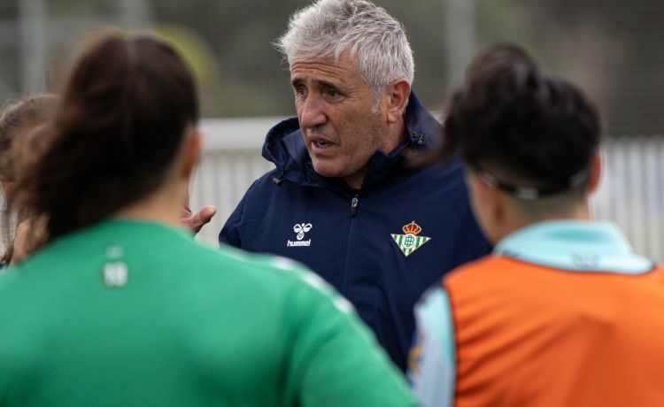 Joseba Aguirre, destituido como entrenador del Real Betis Féminas Joseba Aguirre, destituido como entrenador del Real Betis Féminas