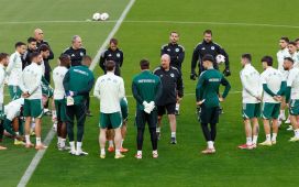 Rafa Benítez: «Debemos manejar el balón para que el Betis sufra en defensa» Rafa Benítez: «Debemos manejar el balón para que el Betis sufra en defensa»