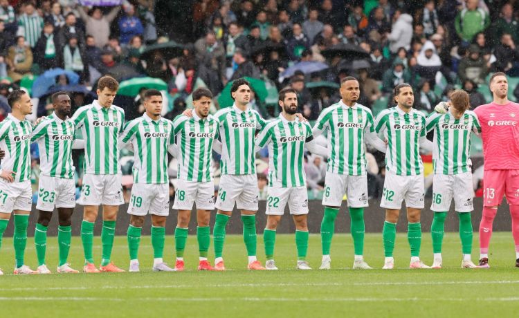 El Betis secundará el ‘paro’ en el saque inicial en La Cerámica en la protesta contra el partido en Miami El Betis secundará el ‘paro’ en el saque inicial en La Cerámica en la protesta contra el partido en Miami