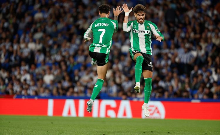 El único escenario con el que el Betis sería de Champions este martes; difícil pero no imposible El único escenario con el que el Betis sería de Champions este martes; difícil pero no imposible