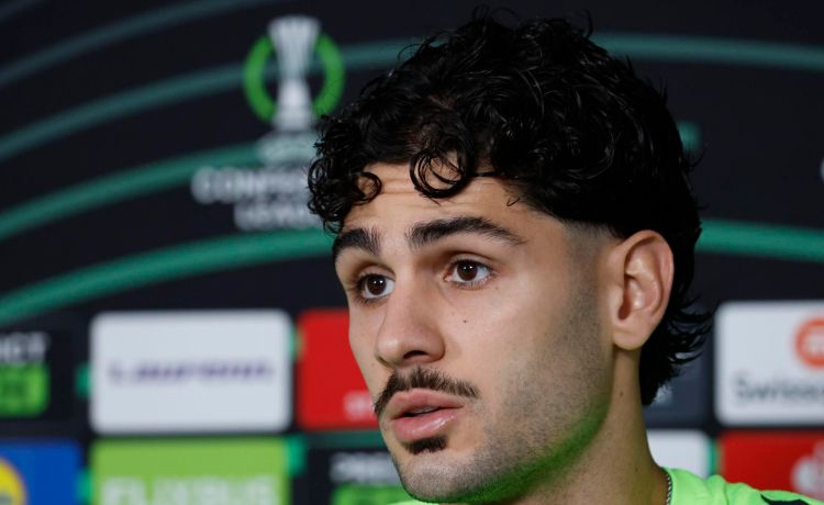 Johnny Cardoso, entre algodones para su posible despedida en el Villamarín con el Betis Johnny Cardoso, entre algodones para su posible despedida en el Villamarín con el Betis
