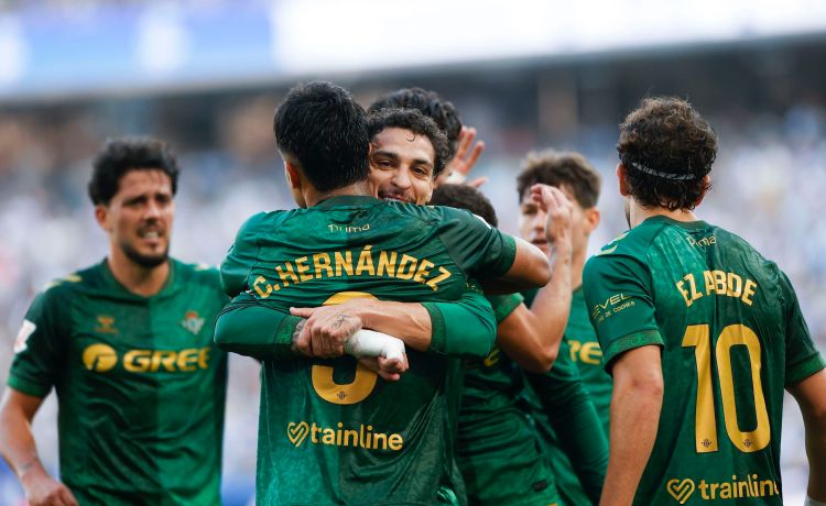 Del pulso entre Parrott y el Cucho el Betis es el gran beneficiado Del pulso entre Parrott y el Cucho el Betis es el gran beneficiado