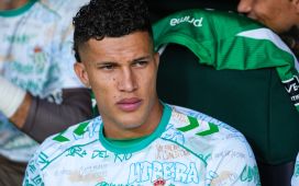 Deossa, de fichaje estratégico a un futuro lleno de dudas en el Betis Deossa, de fichaje estratégico a un futuro lleno de dudas en el Betis