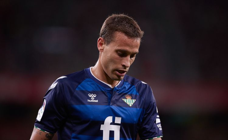 Se sincera sobre lo que llevó a su salida del Betis: «Llegaba a casa y me ponía a llorar» Se sincera sobre lo que llevó a su salida del Betis: «Llegaba a casa y me ponía a llorar»