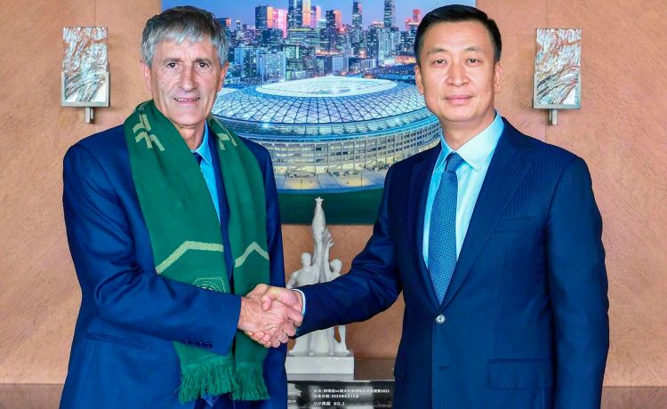 El Beijing Guoan oficializa a Quique Setién como nuevo entrenador El Beijing Guoan oficializa a Quique Setién como nuevo entrenador