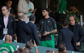 Parrott ya siente al Betis y apunta a Mestalla para su esperado debut Parrott ya siente al Betis y apunta a Mestalla para su esperado debut