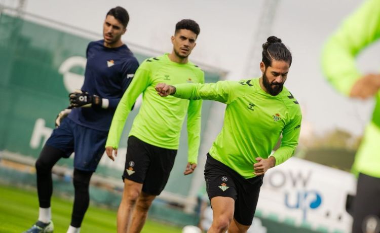 Betis: Isco, vuelta con el grupo y fecha entre ceja y ceja Betis: Isco, vuelta con el grupo y fecha entre ceja y ceja