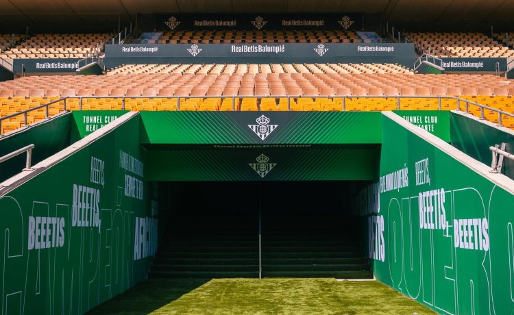 La RFEF sanciona al Betis con el cierre parcial de la grada para su estreno en La Cartuja La RFEF sanciona al Betis con el cierre parcial de la grada para su estreno en La Cartuja