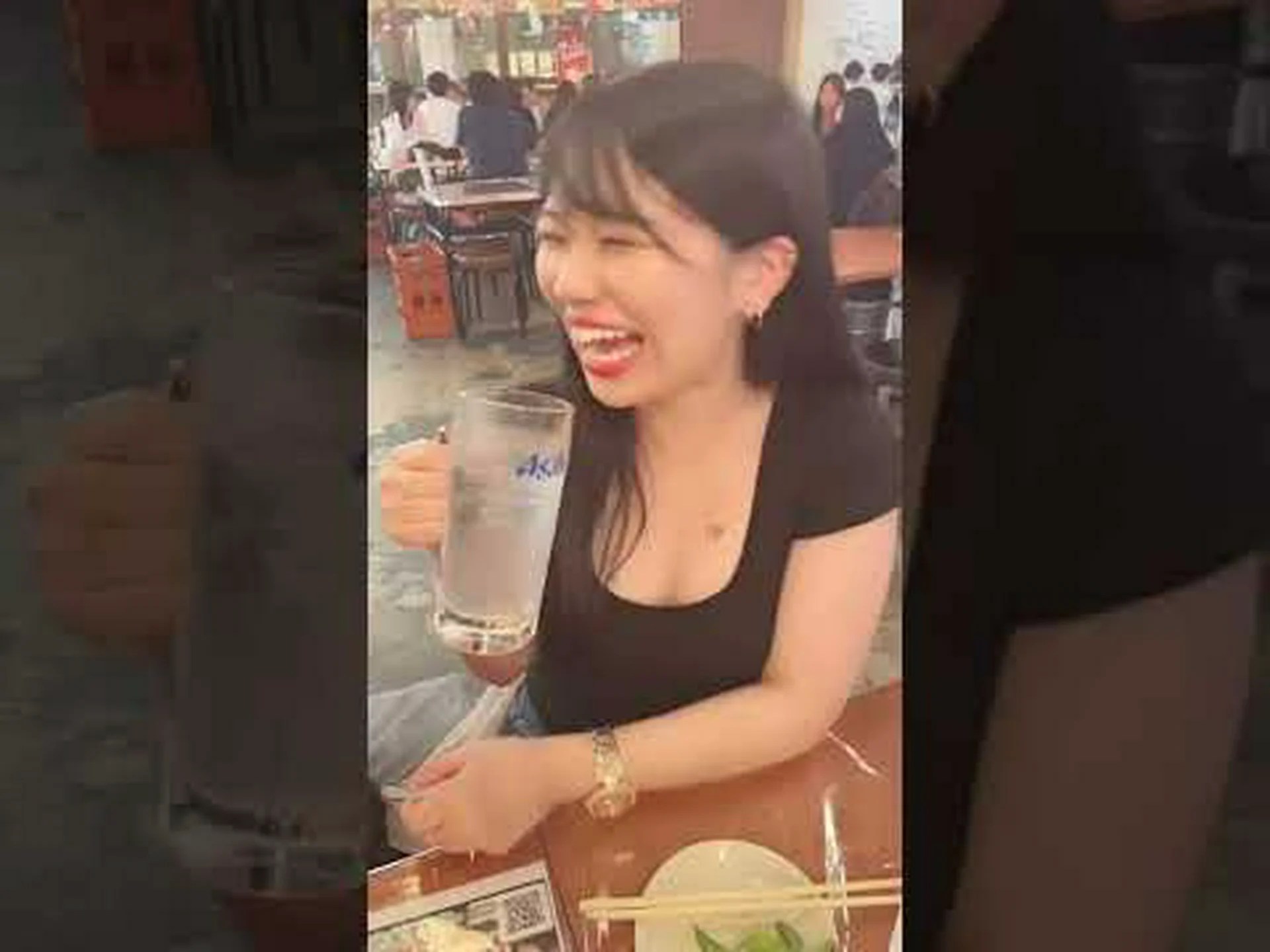 Tinder の善良な行為の証明書: マッチはすぐにあなたを審査します Tinder の善良な行為の証明書: マッチはすぐにあなたを審査します