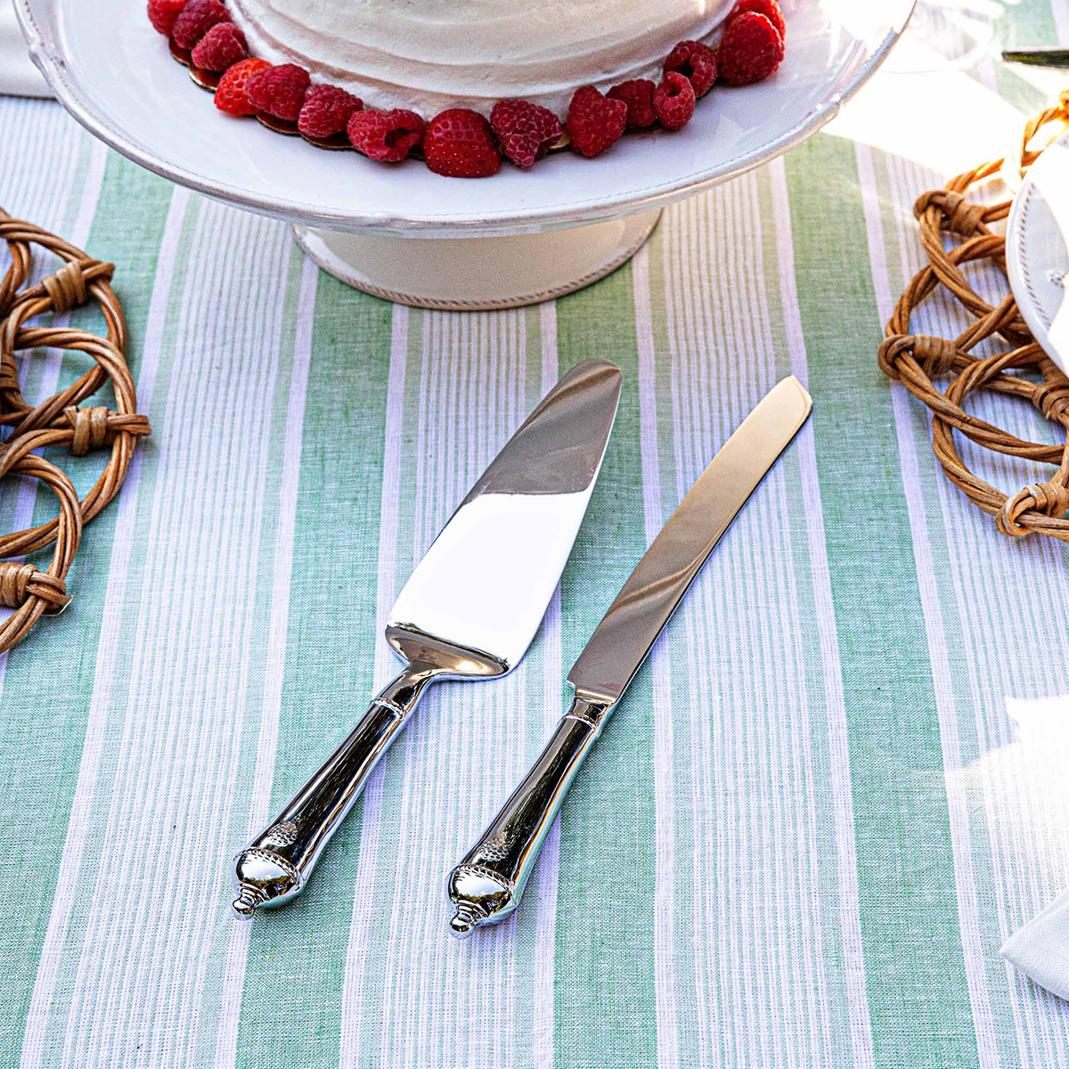 Berry & Thread Cake Knife and Server Set/2pc - Polished 5 Berry & Thread Cake Knife and Server Set/2pc - Polished 5