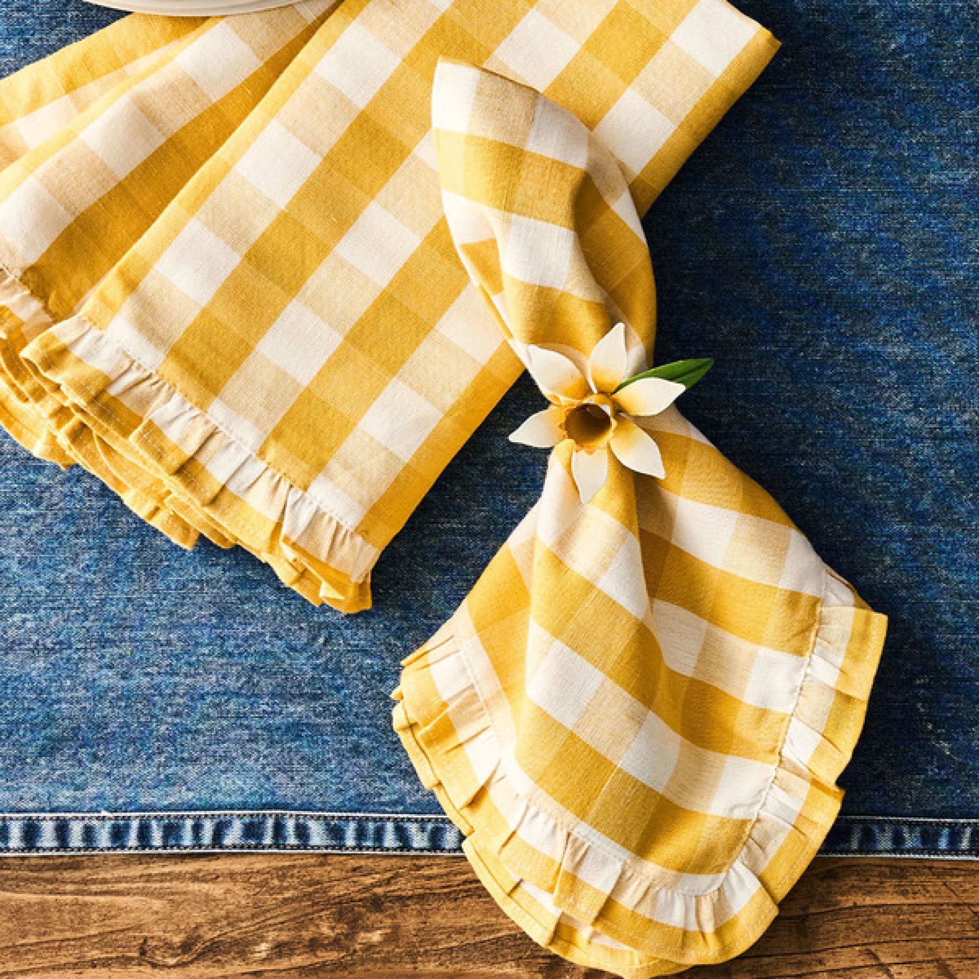 Gingham Ruffle Napkin Set/4 - Sunshine 21 Gingham Ruffle Napkin Set/4 - Sunshine 21