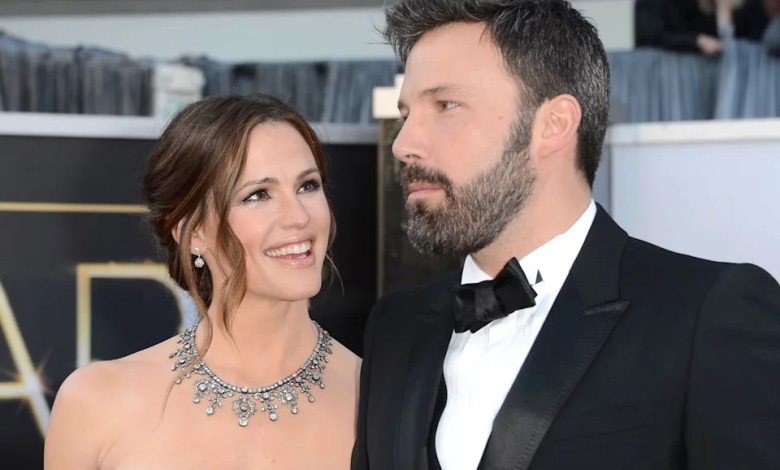 Ben Affleck and Jennifer Garner Step Out Together Ben Affleck and Jennifer Garner Step Out Together