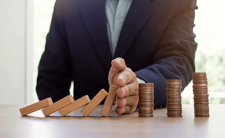 Proactive Investment Risk Management System Proactive Investment Risk Management System