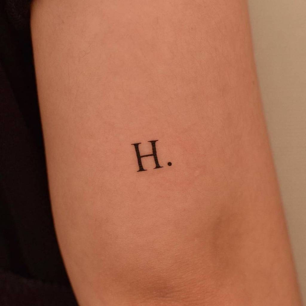Photo lettre h tatouage Photo lettre h tatouage
