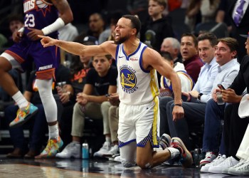 Suns’ Dillon Brooks picks up flagrant 1 foul after fouling Steph Curry Suns’ Dillon Brooks picks up flagrant 1 foul after fouling Steph Curry