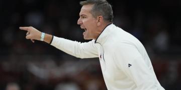 Virginia hires Richmond’s Aaron Roussell as new women’s basketball coach Virginia hires Richmond’s Aaron Roussell as new women’s basketball coach