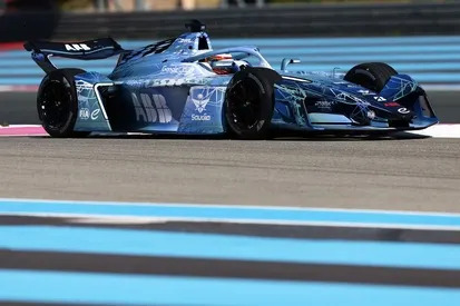 F1 star Max Verstappen provides early approval of System E’s Gen4 automobile F1 star Max Verstappen provides early approval of System E’s Gen4 automobile