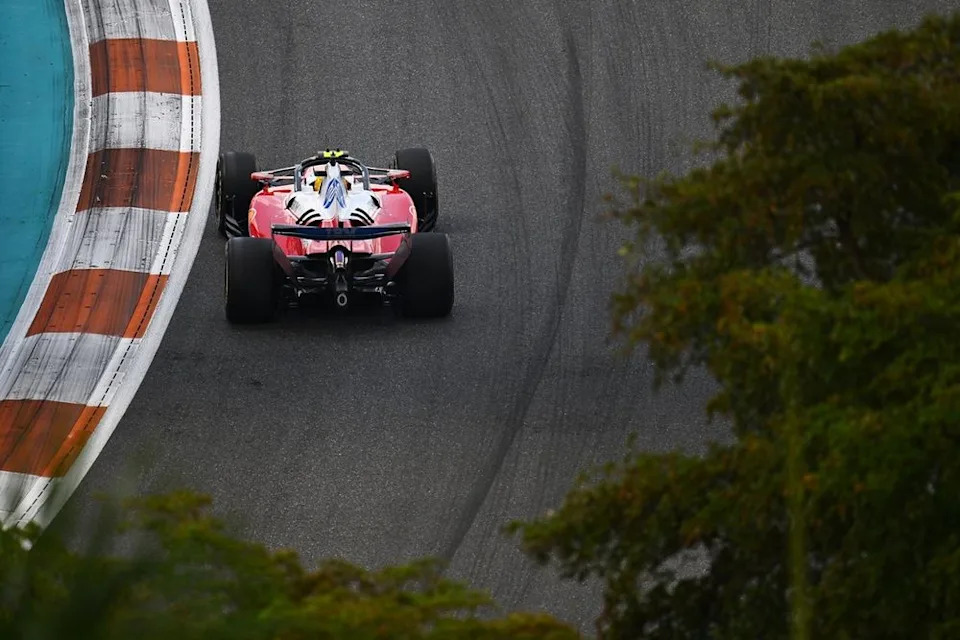 Lewis Hamilton “100% clear” he’ll keep at Ferrari subsequent season Lewis Hamilton “100% clear” he’ll keep at Ferrari subsequent season