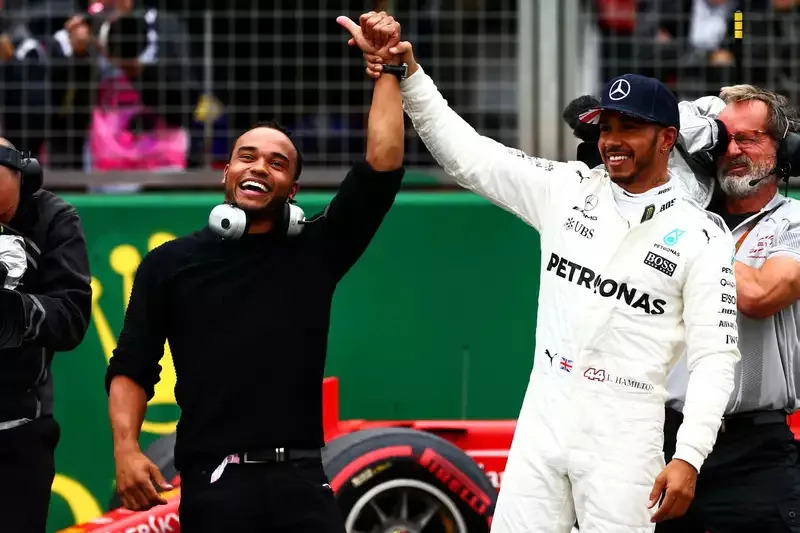 F1 At the moment | Hamilton pays emotional tribute to brother Nicolas, Domenicali backs V8 return F1 At the moment | Hamilton pays emotional tribute to brother Nicolas, Domenicali backs V8 return