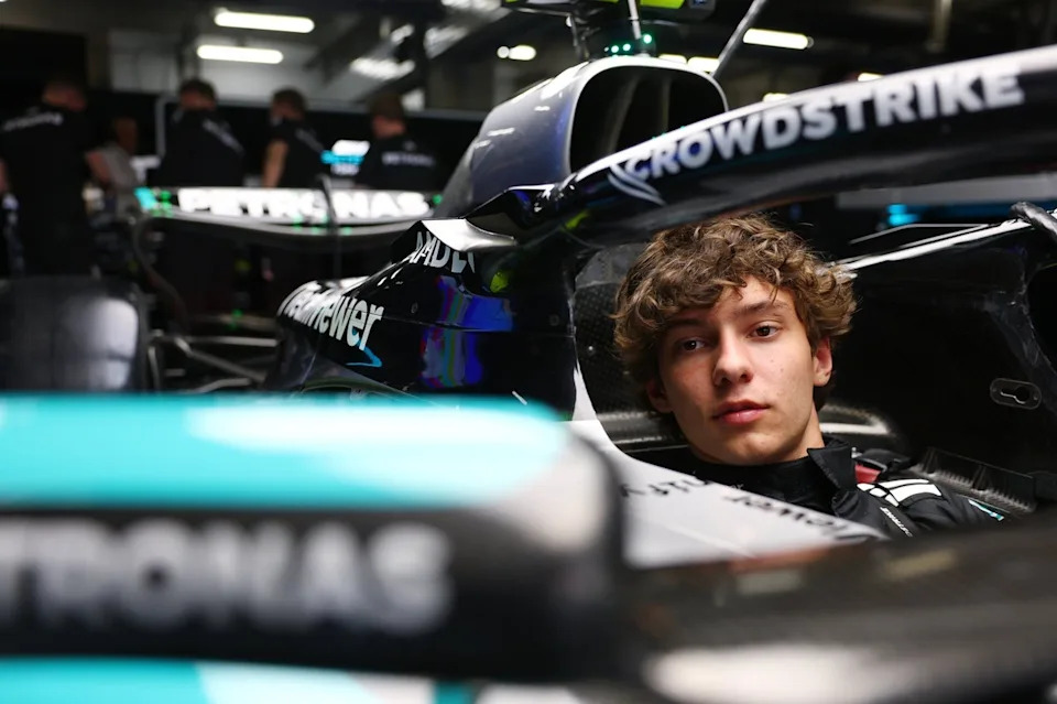 Behind the scenes: Inside Antonelli’s Method 1 debut Behind the scenes: Inside Antonelli’s Method 1 debut