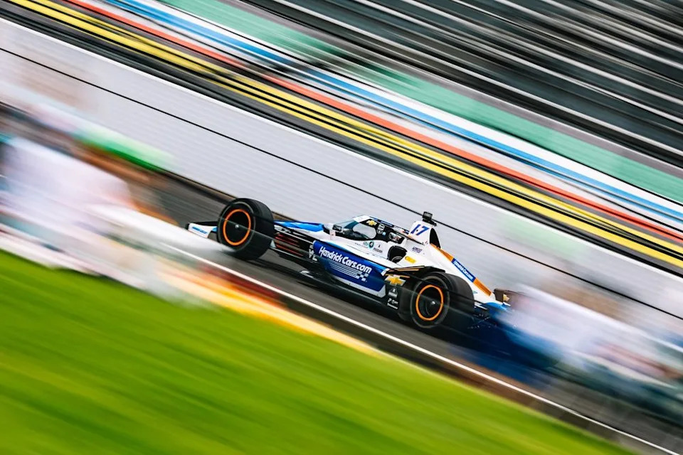 Kyle Larson challenges IndyCar drivers to attempt “the double” in NASCAR Kyle Larson challenges IndyCar drivers to attempt “the double” in NASCAR