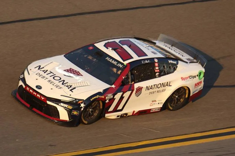 Denny Hamlin Sounds Off On His Martinsville Gamble as Late Race Drama Palms Chase Elliott Edge Denny Hamlin Sounds Off On His Martinsville Gamble as Late Race Drama Palms Chase Elliott Edge