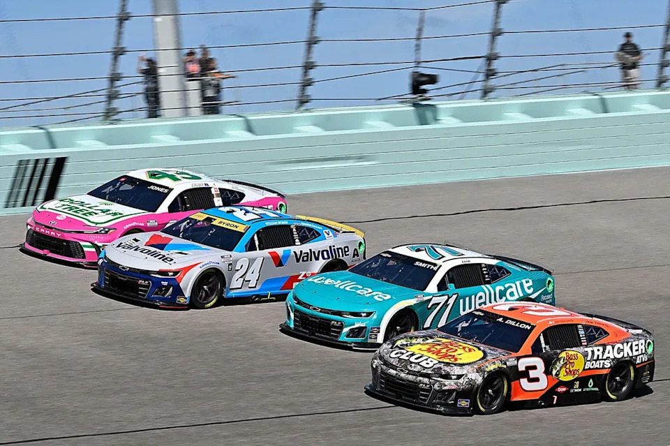 What makes Homestead a lot enjoyable for NASCAR drivers? What makes Homestead a lot enjoyable for NASCAR drivers?