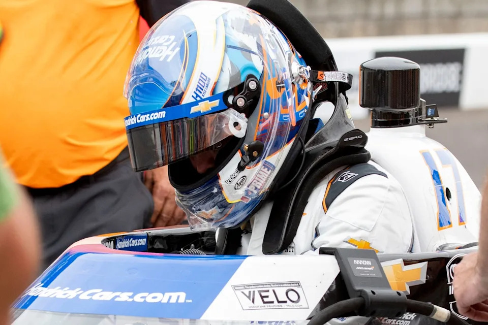 5 Drivers Who Tried the Indy 500 and Coca-Cola 600 in One Day 5 Drivers Who Tried the Indy 500 and Coca-Cola 600 in One Day