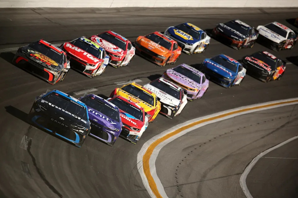 Shane van Gisbergen spins twice, nonetheless earns career-best oval Cup end Shane van Gisbergen spins twice, nonetheless earns career-best oval Cup end