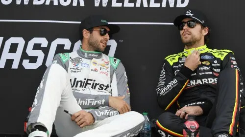 How one can watch Sunday’s Cup race at Texas Motor Speedway: Begin time, TV information and climate How one can watch Sunday’s Cup race at Texas Motor Speedway: Begin time, TV information and climate