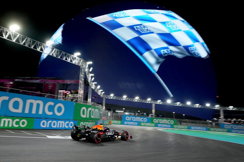F1 Las Vegas Grand Prix stay updates: George Russell begins from pole as Max Verstappen can clinch 4th title F1 Las Vegas Grand Prix stay updates: George Russell begins from pole as Max Verstappen can clinch 4th title