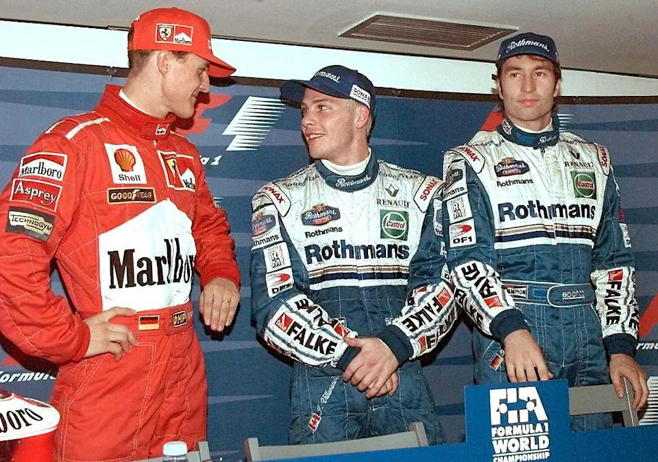 How does F1 measure picture finishes? How does F1 measure picture finishes?