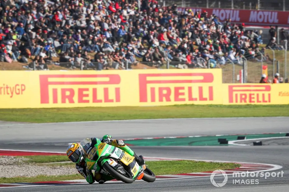 Rueda, Dettwiler evacuated by helicopter after scary Moto3 crash Rueda, Dettwiler evacuated by helicopter after scary Moto3 crash