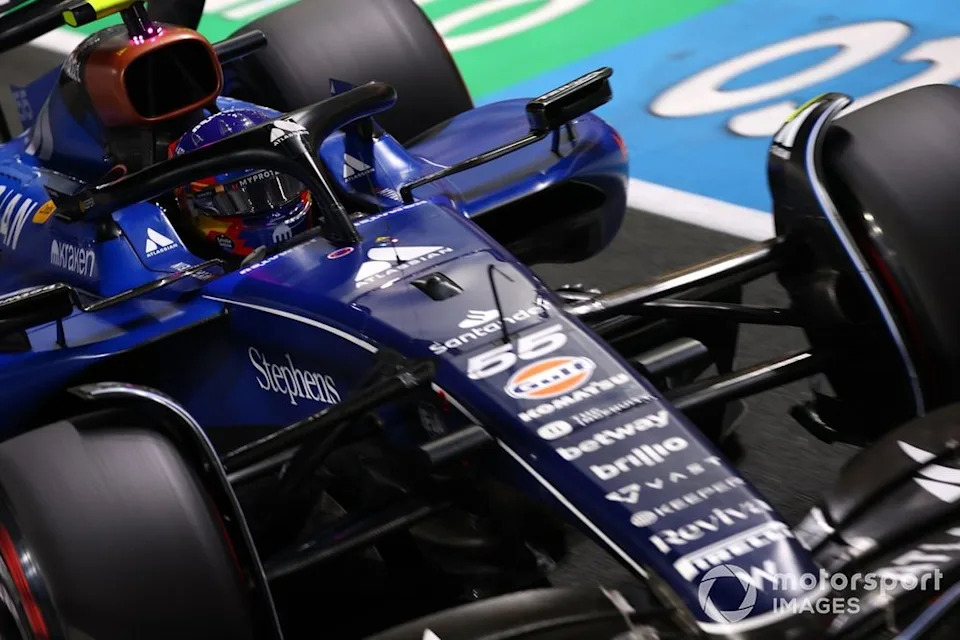 F1 Saudi Arabian GP: Max Verstappen grabs pole as Lando Norris crashes F1 Saudi Arabian GP: Max Verstappen grabs pole as Lando Norris crashes