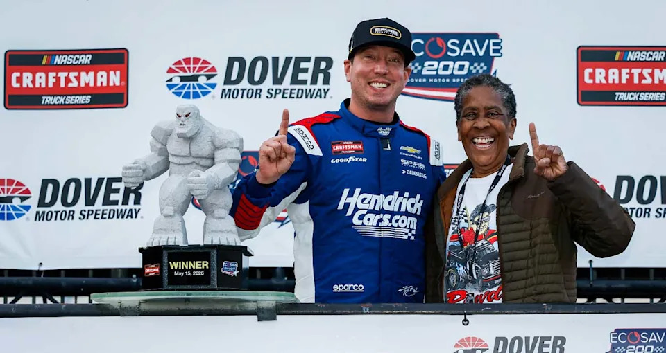 By means of grief for Kyle Busch, NASCAR’s drivers and followers lean on one another to get by By means of grief for Kyle Busch, NASCAR’s drivers and followers lean on one another to get by