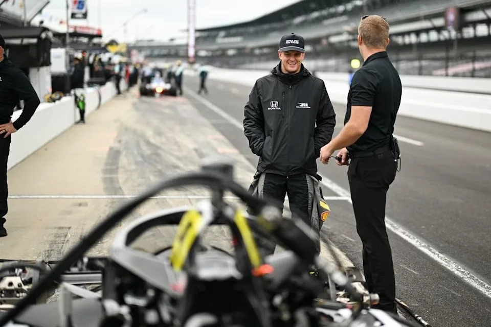 Mick Schumacher says he has to “belief my butt” after first laps on Indy oval Mick Schumacher says he has to “belief my butt” after first laps on Indy oval