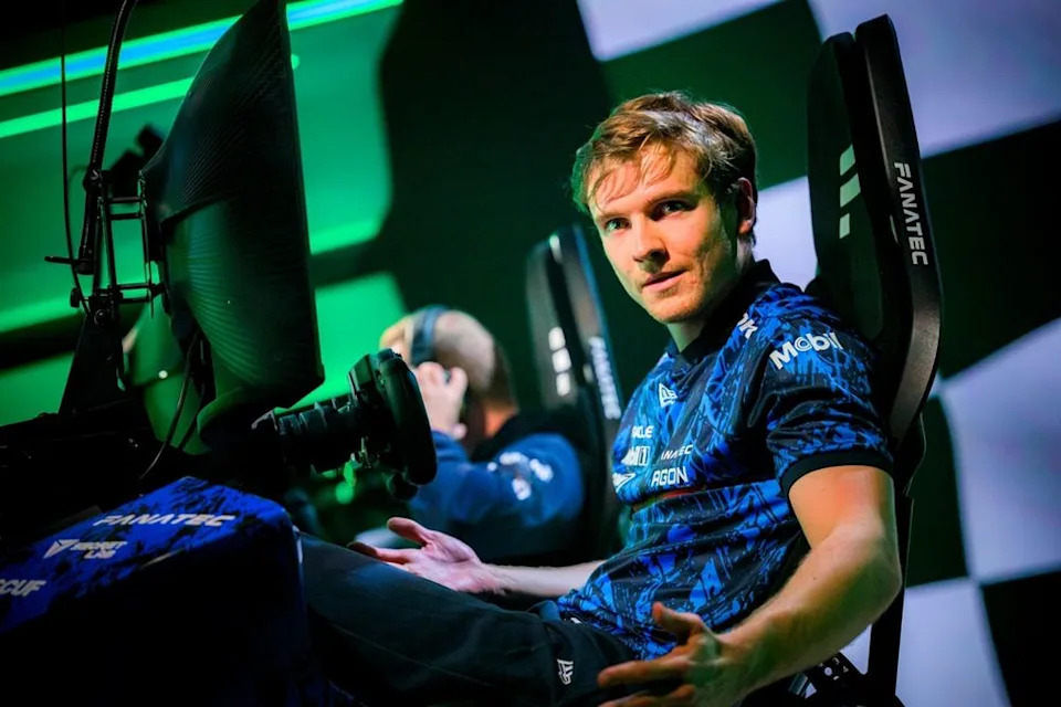 F1 extends Fanatec partnership with new sim racing merchandise and Fan Zone options F1 extends Fanatec partnership with new sim racing merchandise and Fan Zone options