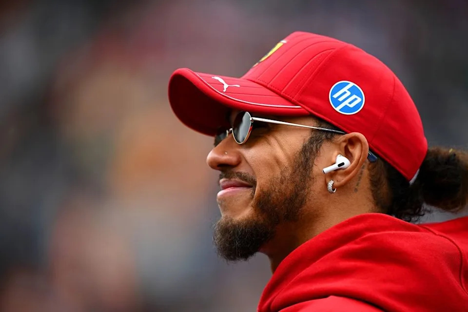 Lewis Hamilton brings London to a standstill at Fanatics retailer opening Lewis Hamilton brings London to a standstill at Fanatics retailer opening