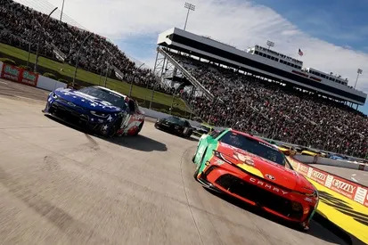 Denny Hamlin ‘could not consider’ NASCAR warning size at Martinsville Denny Hamlin ‘could not consider’ NASCAR warning size at Martinsville