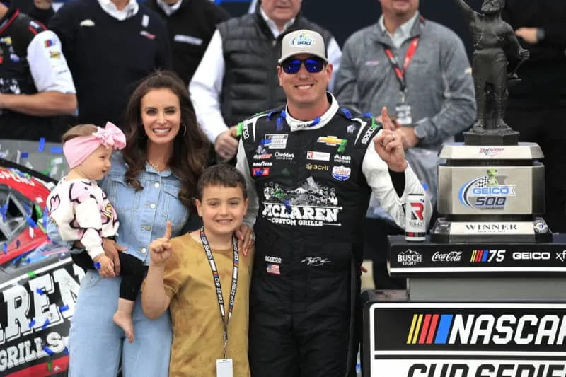 Kyle Busch’s Spouse Samantha Confesses True Emotions on Her Daughter’s Racing Profession in 8-Phrases Kyle Busch’s Spouse Samantha Confesses True Emotions on Her Daughter’s Racing Profession in 8-Phrases