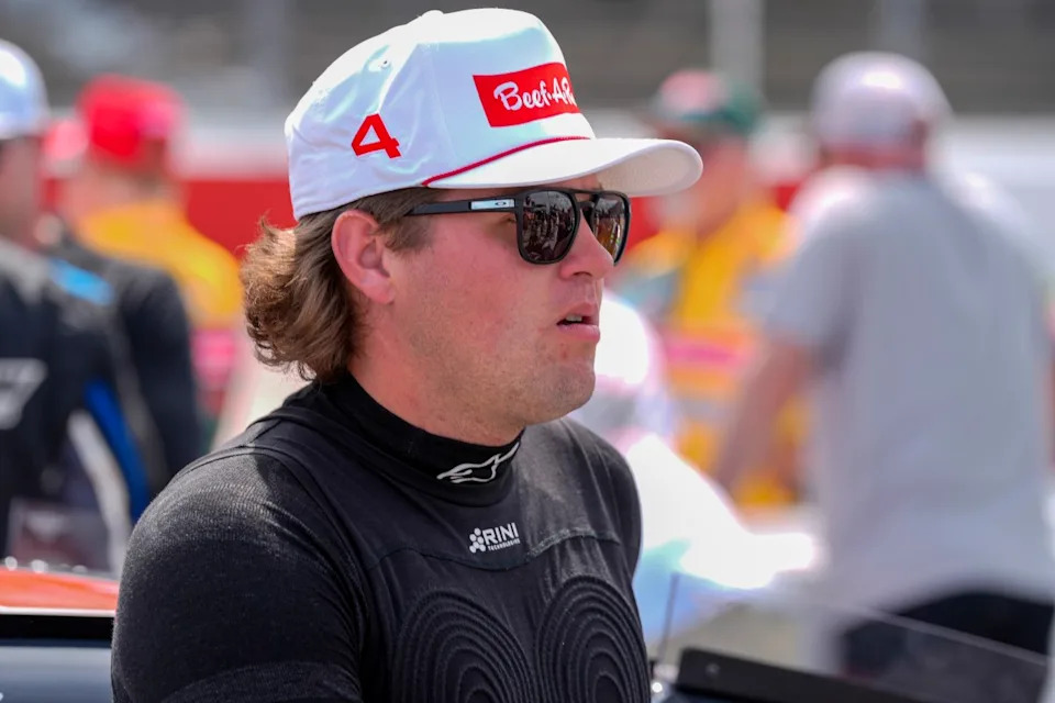 Noah Gragson Cusses on Dwell TV, Then Calls Out Cup Collection Stars for Being Boring Noah Gragson Cusses on Dwell TV, Then Calls Out Cup Collection Stars for Being Boring