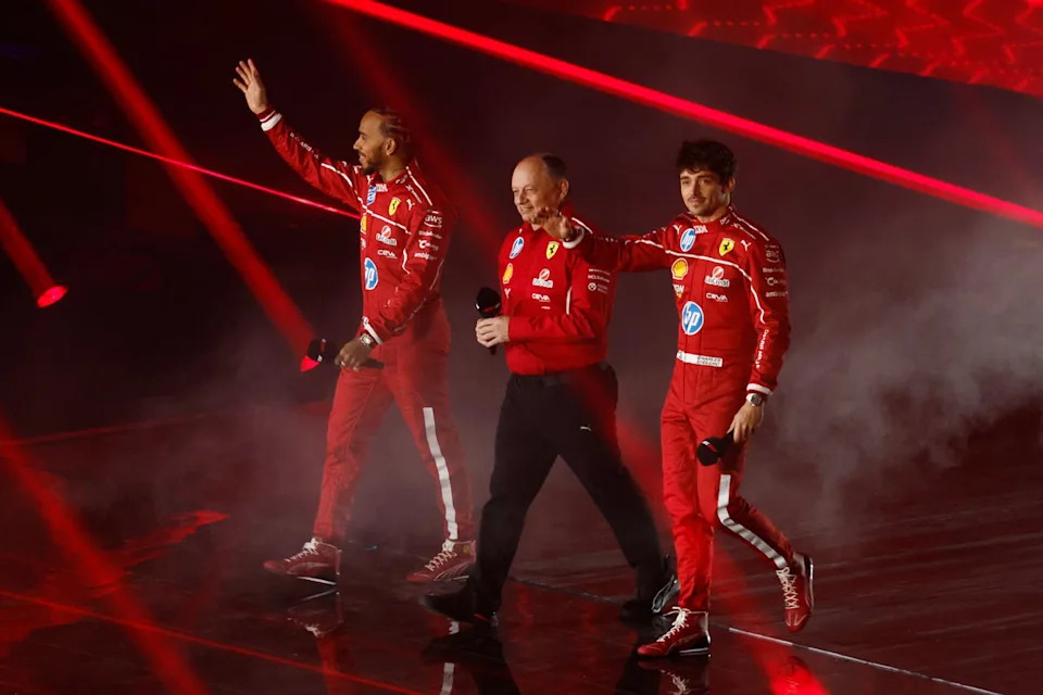 Lewis Hamilton makes first public look in Ferrari colors at F1 75 Reside: ‘I really feel so lively’ Lewis Hamilton makes first public look in Ferrari colors at F1 75 Reside: ‘I really feel so lively’