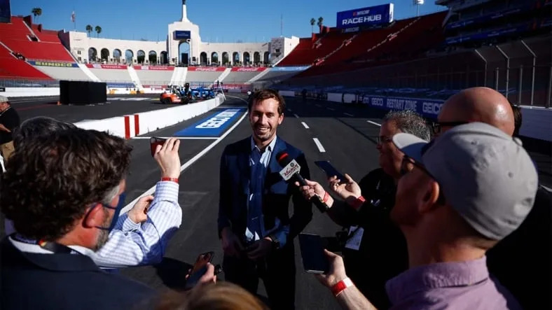 NASCAR’s New Management Turns to Followers With Unorthodox New Technique NASCAR’s New Management Turns to Followers With Unorthodox New Technique