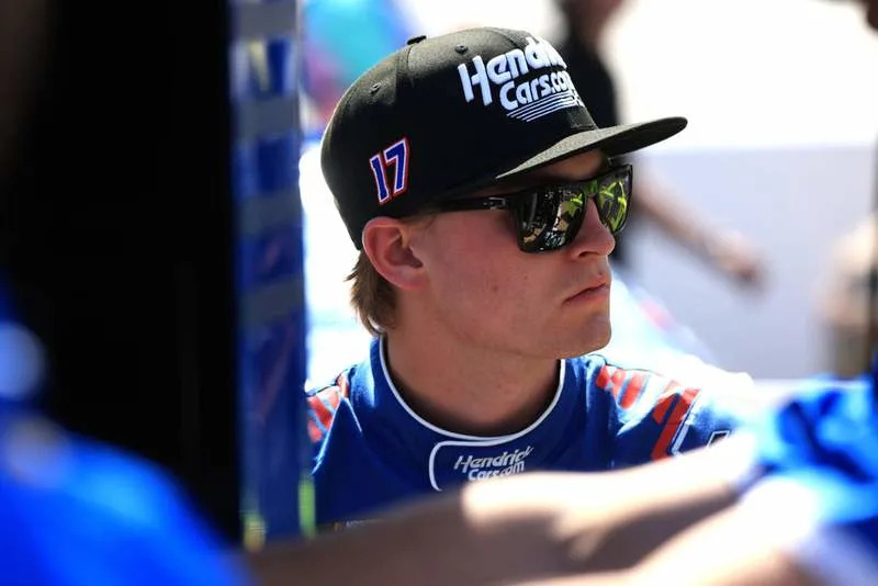 “That Is a Dangerous Signal”- Insiders Sound the Alarm on HMS’ Largest Roadblock Amidst Rising Alex Bowman Doubts “That Is a Dangerous Signal”- Insiders Sound the Alarm on HMS’ Largest Roadblock Amidst Rising Alex Bowman Doubts