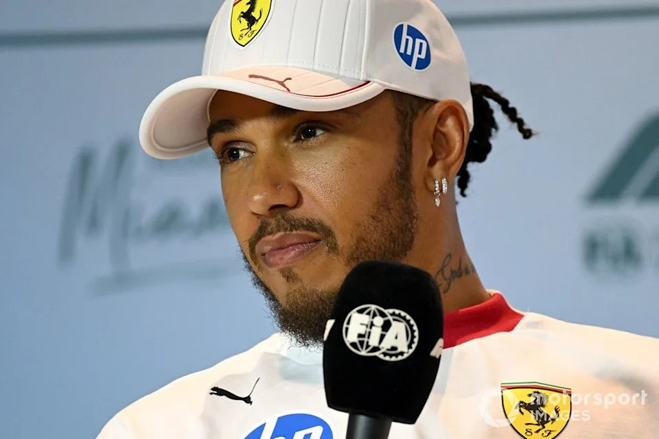 Lewis Hamilton toasts to David Beckham on soccer legend’s fiftieth birthday Lewis Hamilton toasts to David Beckham on soccer legend’s fiftieth birthday